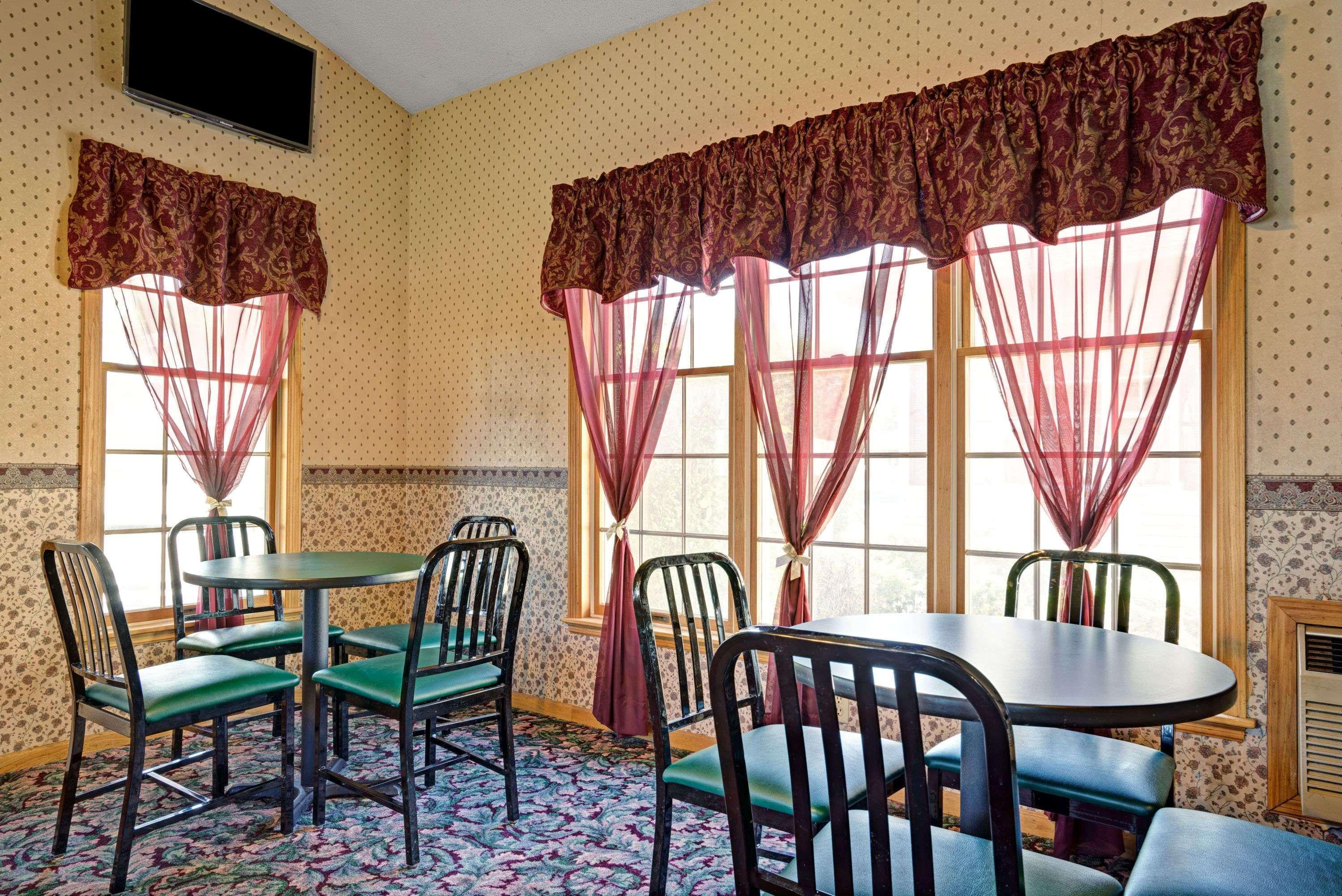 Travelodge By Wyndham Hotel 2*