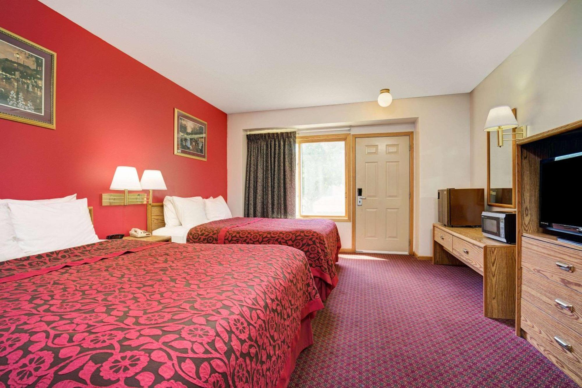 Travelodge By Wyndham Hotel 2*